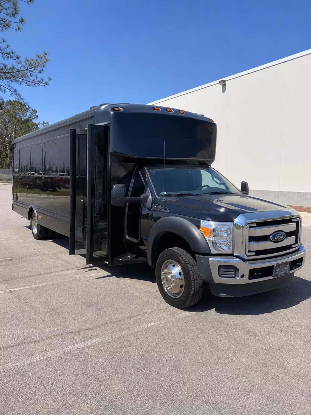 Jacksonville Birthday, Sweet 16, & Quinceañera Party Bus Rentals